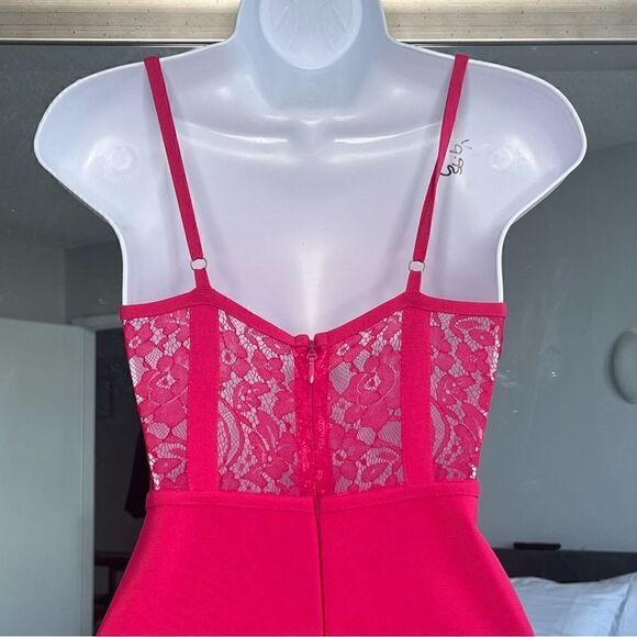 Women's Sexy Fashion Sleeveless Lace Hot Pink Size S. - Picture 7 of 11